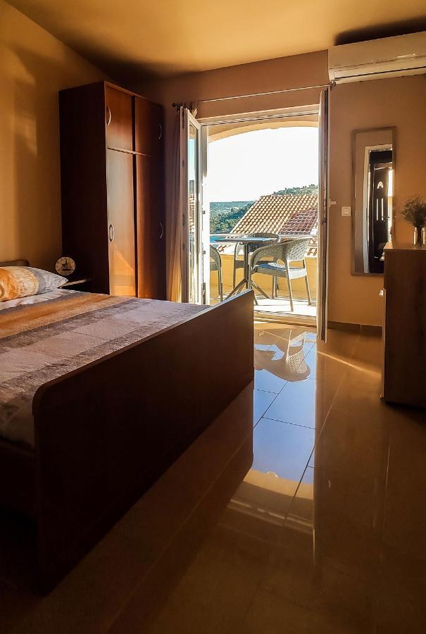 Apartments Karla 로고즈니차 외부 사진